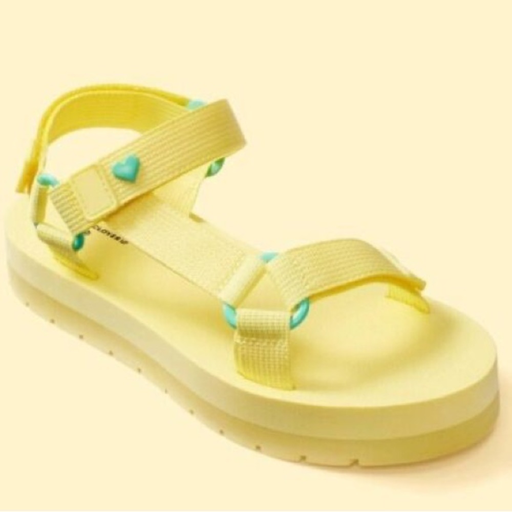 NWT stoney clover lane yellow sandal size 7